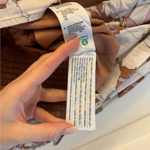 Aberocrombie Cropped Tie-Front Puff Sleeve Floral Top - Picture 4 of 7